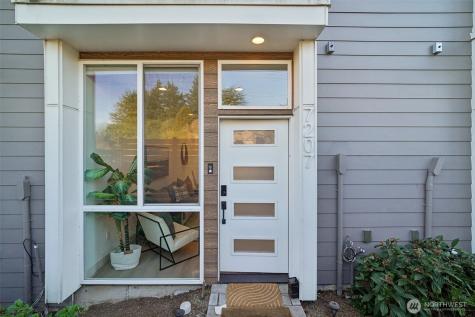 7207 12th Avenue NE Seattle WA 98115