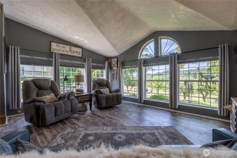 254 Macomber Road Chehalis WA 98532