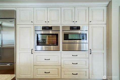 8711 NE 11th Street Medina WA 98039