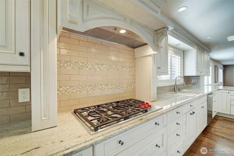 8711 NE 11th Street Medina WA 98039