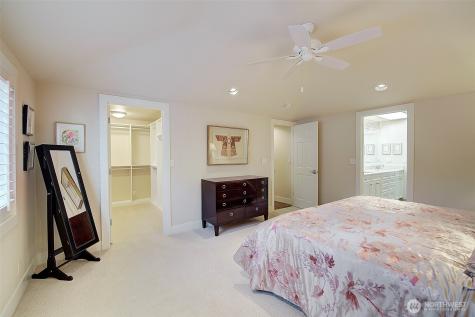 8711 NE 11th Street Medina WA 98039