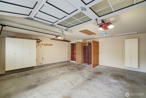 8711 NE 11th Street Medina WA 98039