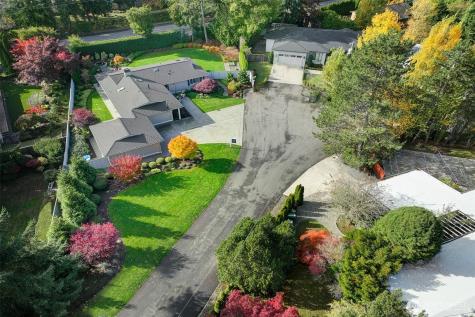 8711 NE 11th Street Medina WA 98039