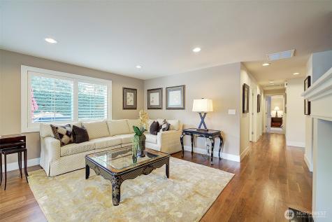 8711 NE 11th Street Medina WA 98039