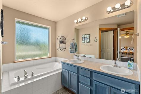 1835 Yew Avenue NE Olympia WA 98506