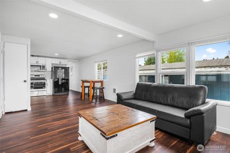 23708 Locust Way Bothell WA 98021