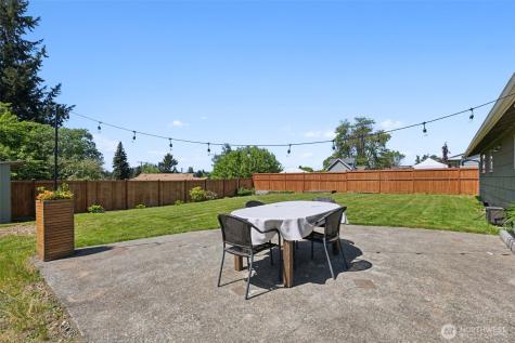 17035 128th Avenue SE Renton WA 98058