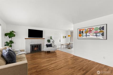 17035 128th Avenue SE Renton WA 98058