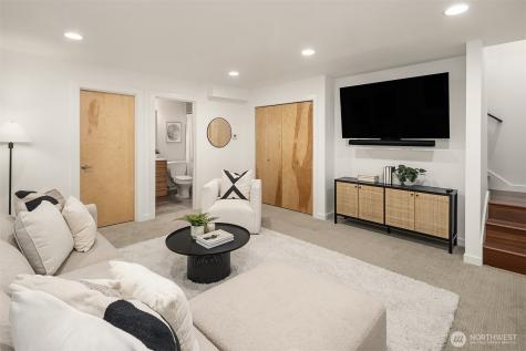 7349 California Avenue SW Seattle WA 98136