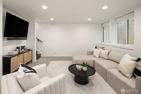 7349 California Avenue SW Seattle WA 98136