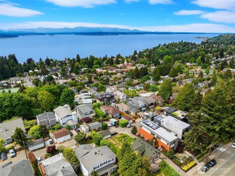 7349 California Avenue SW Seattle WA 98136