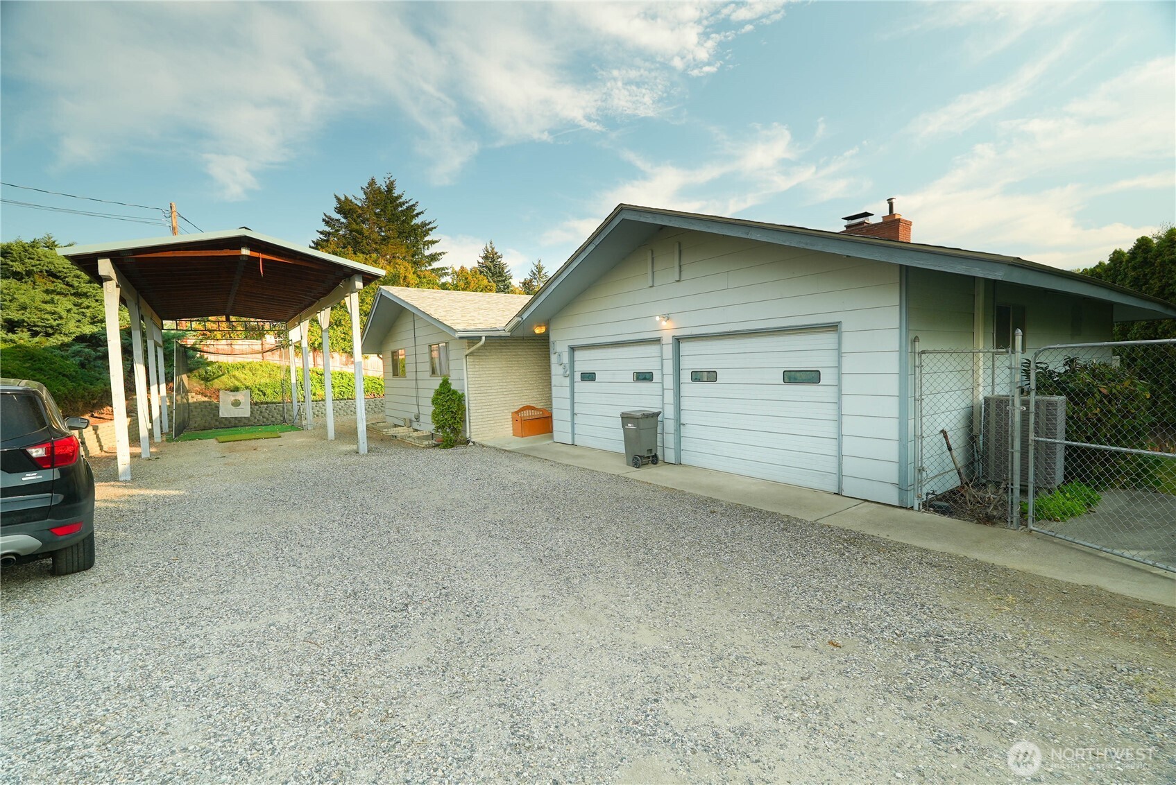 902 N Kenroy Terrace East Wenatchee WA 98802