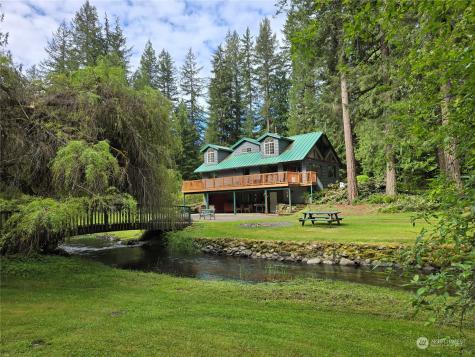 8702 Silver Lake Maple Falls WA 98266