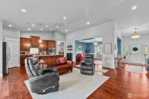 10411 32nd Street E Edgewood WA 98372