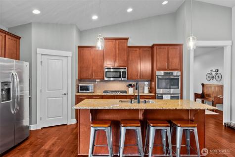 10411 32nd Street E Edgewood WA 98372