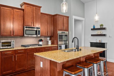 10411 32nd Street E Edgewood WA 98372