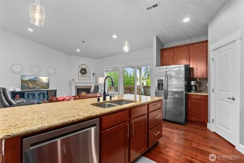 10411 32nd Street E Edgewood WA 98372