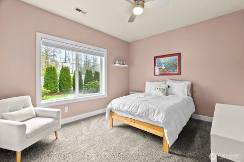 10411 32nd Street E Edgewood WA 98372