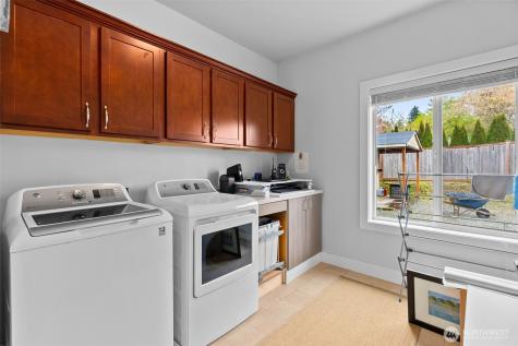 10411 32nd Street E Edgewood WA 98372