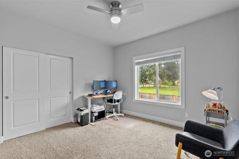 10411 32nd Street E Edgewood WA 98372