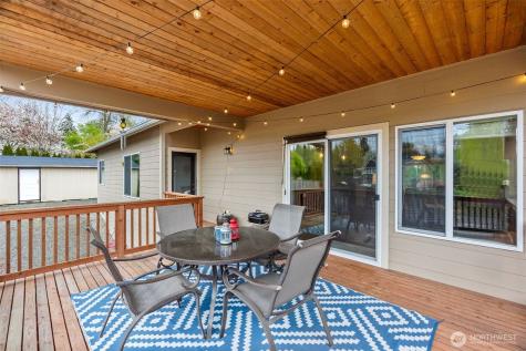 10411 32nd Street E Edgewood WA 98372