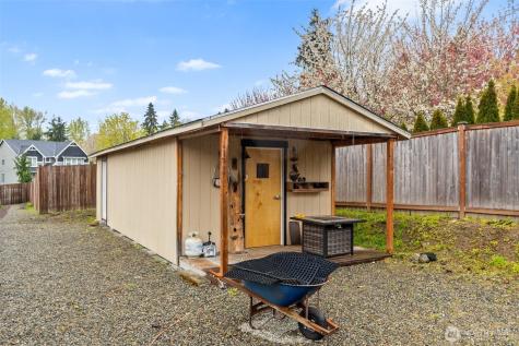 10411 32nd Street E Edgewood WA 98372