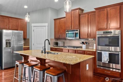 10411 32nd Street E Edgewood WA 98372