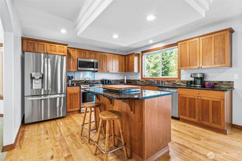 403 207th Avenue E Auburn WA 98391