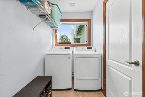 403 207th Avenue E Auburn WA 98391