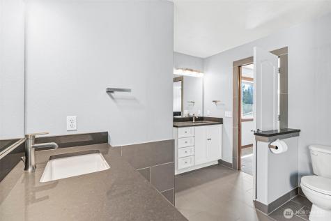 403 207th Avenue E Auburn WA 98391