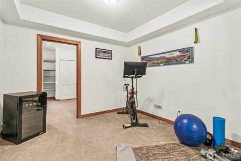 403 207th Avenue E Auburn WA 98391
