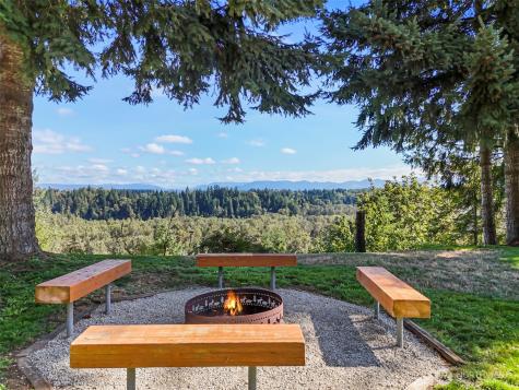 403 207th Avenue E Auburn WA 98391