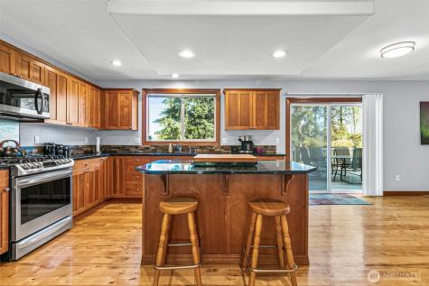 403 207th Avenue E Auburn WA 98391