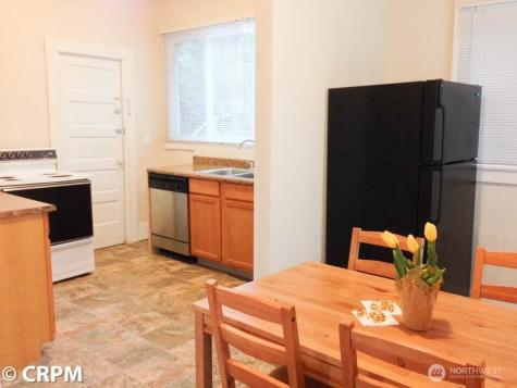 5211 19th Avenue NE Seattle WA 98105