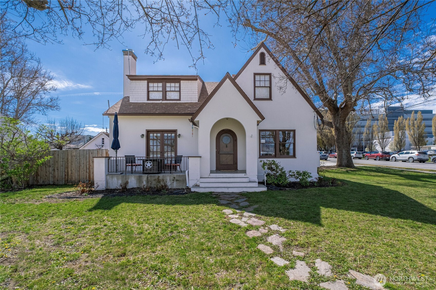 841 Red Apple Road Wenatchee WA 98801