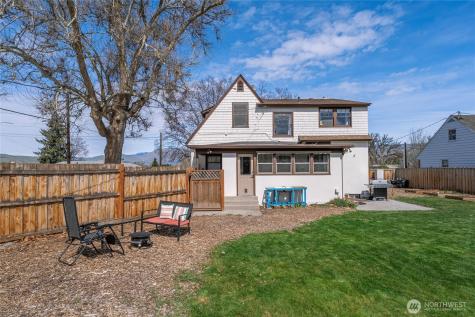 841 Red Apple Road Wenatchee WA 98801