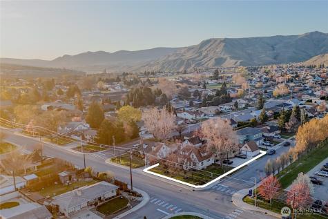 841 Red Apple Road Wenatchee WA 98801