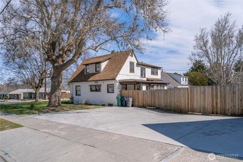 841 Red Apple Road Wenatchee WA 98801