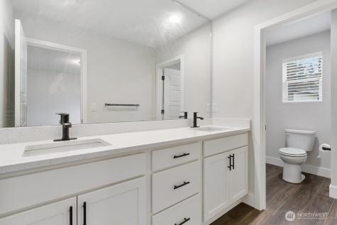 13421 Admiralty Way Lynnwood WA 98087