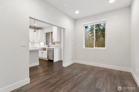13421 Admiralty Way Lynnwood WA 98087