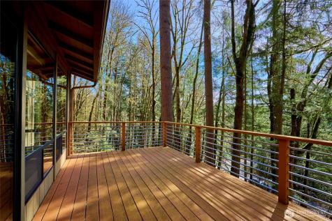 15028 245th Avenue SE Issaquah WA 98027