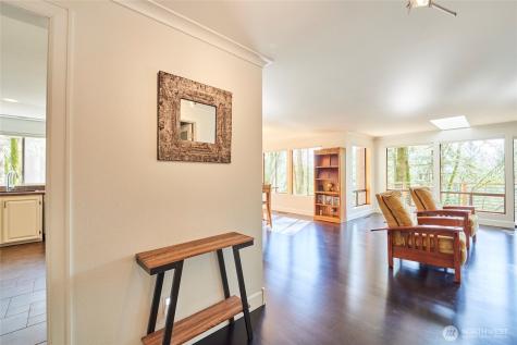15028 245th Avenue SE Issaquah WA 98027