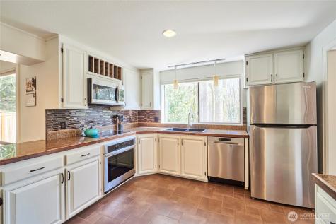 15028 245th Avenue SE Issaquah WA 98027