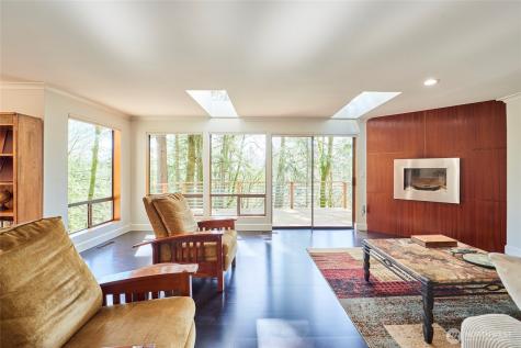 15028 245th Avenue SE Issaquah WA 98027