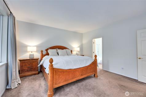 9418 NE Tidal Court Bainbridge Island WA 98110