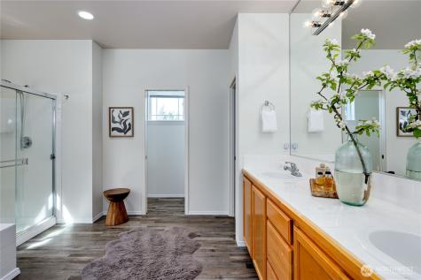 9418 NE Tidal Court Bainbridge Island WA 98110