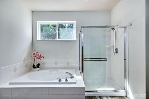 9418 NE Tidal Court Bainbridge Island WA 98110