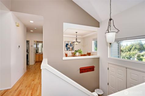 9418 NE Tidal Court Bainbridge Island WA 98110