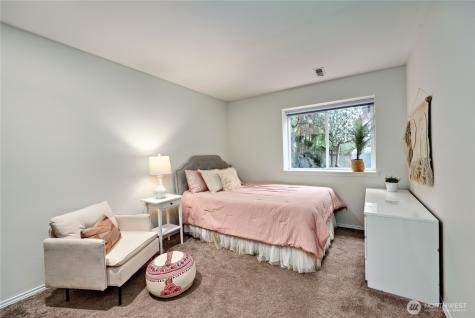 9418 NE Tidal Court Bainbridge Island WA 98110