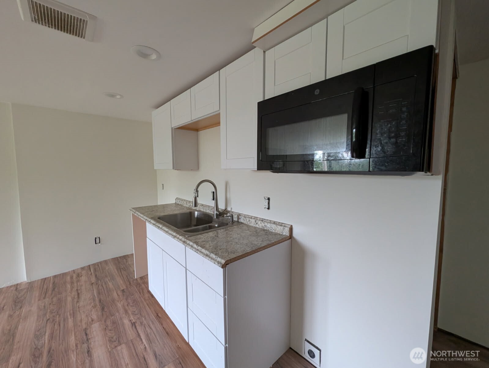 6906 55th Avenue S Seattle WA 98118